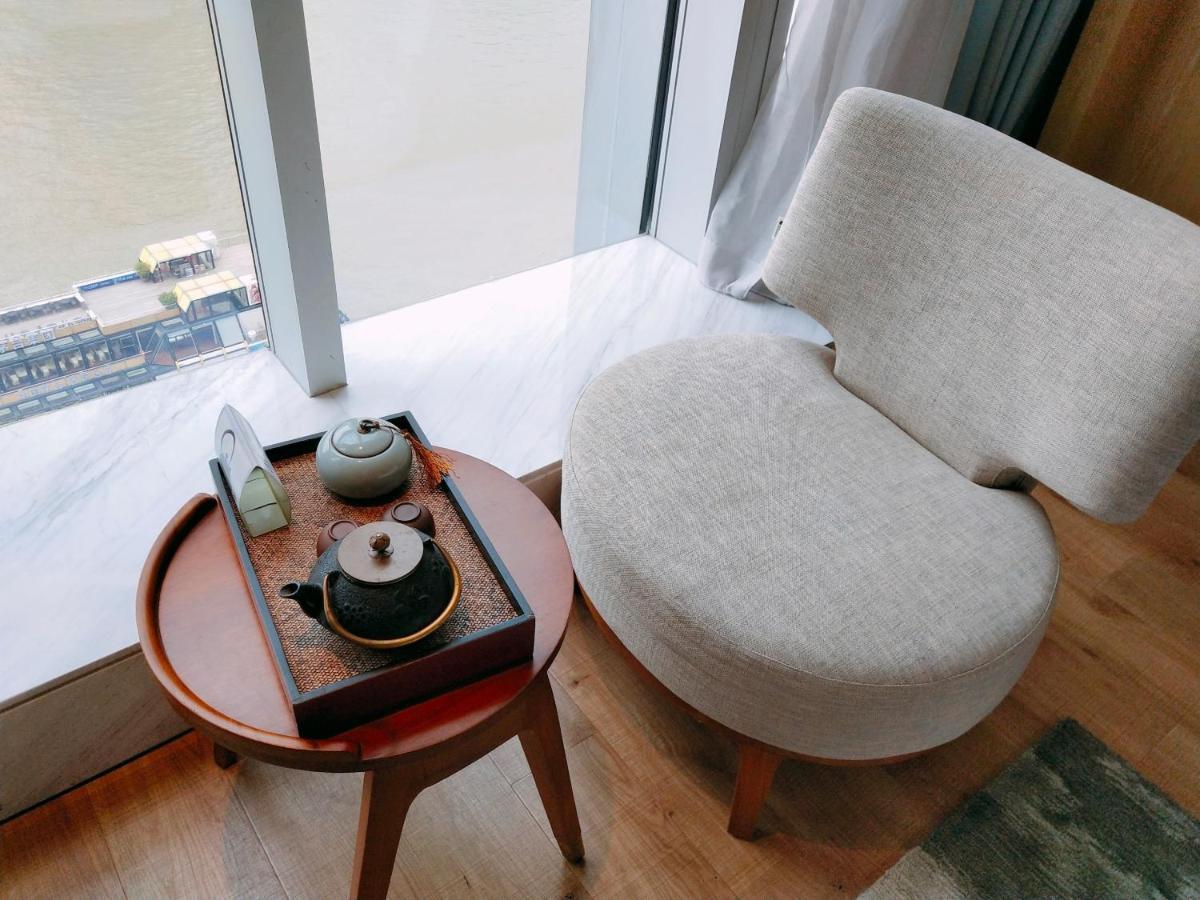 Howard Johnson Riverview Hotel Гуанджоу Екстериор снимка