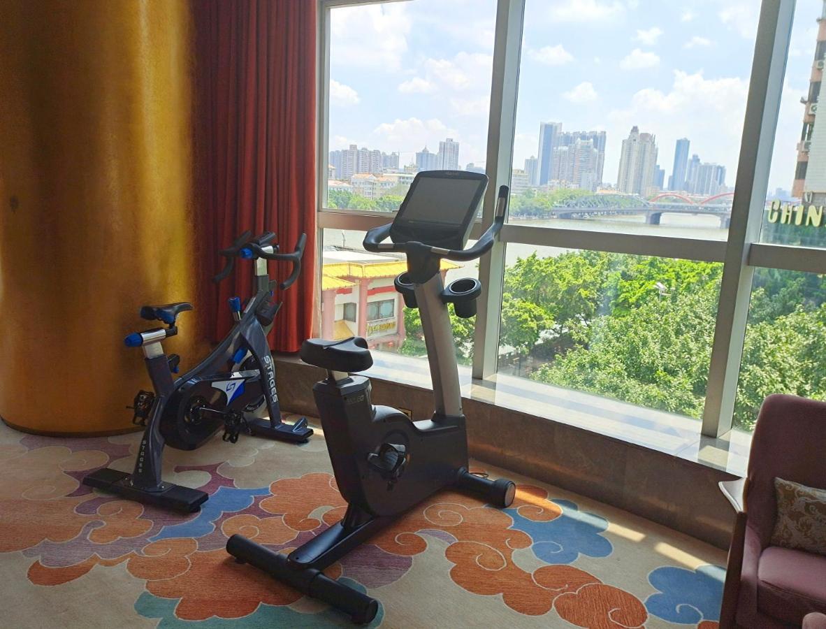 Howard Johnson Riverview Hotel Гуанджоу Екстериор снимка
