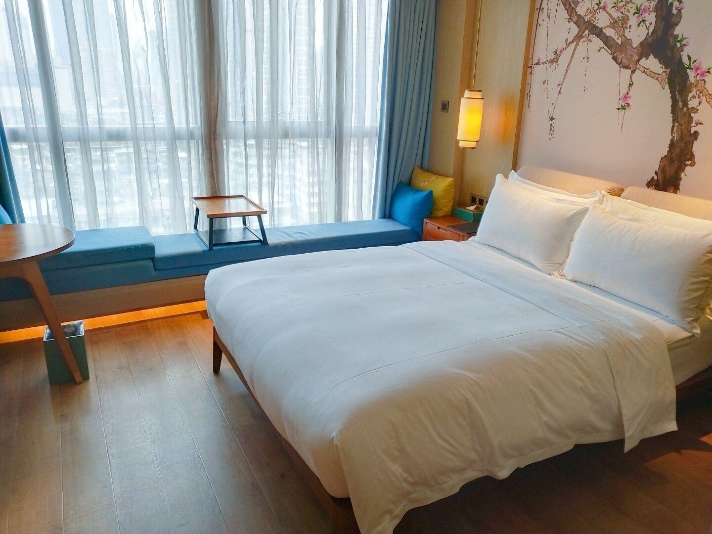 Howard Johnson Riverview Hotel Гуанджоу Екстериор снимка