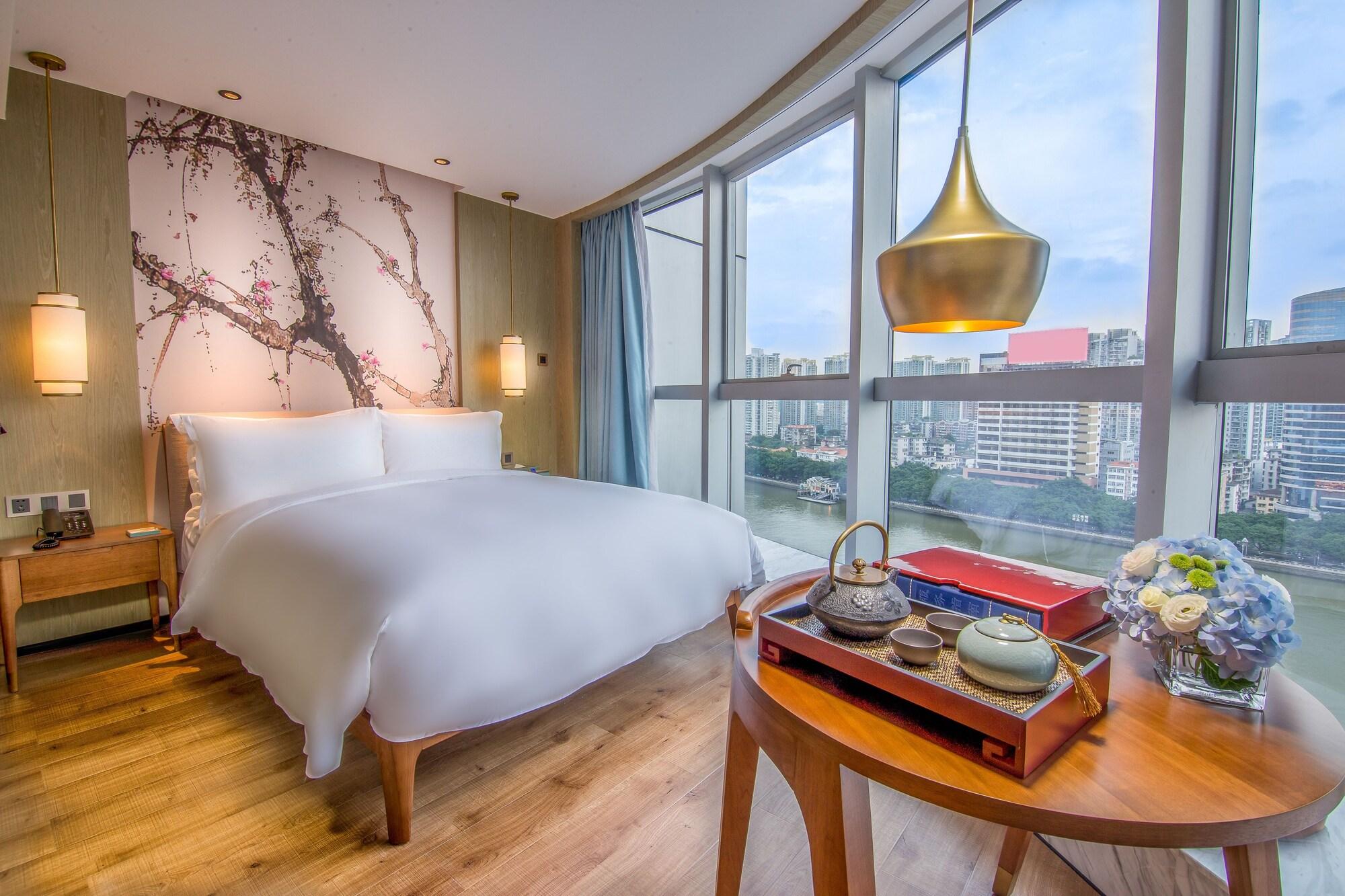Howard Johnson Riverview Hotel Гуанджоу Екстериор снимка
