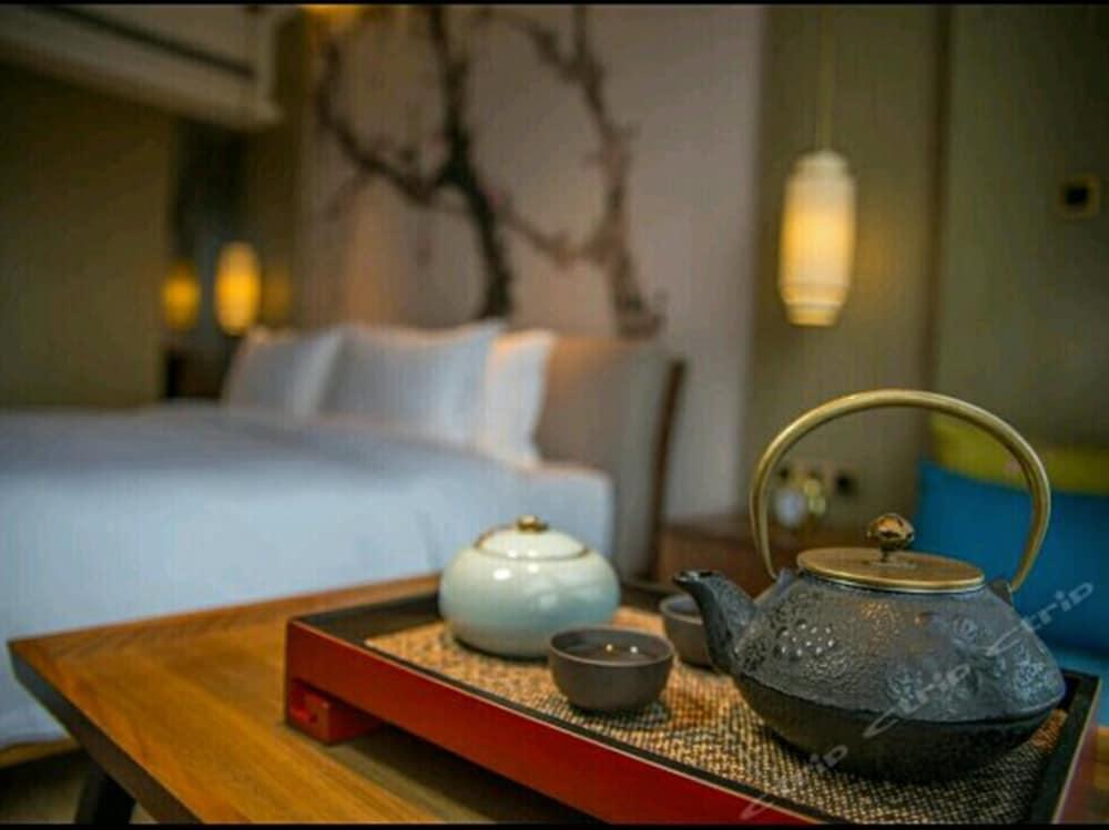 Howard Johnson Riverview Hotel Гуанджоу Екстериор снимка