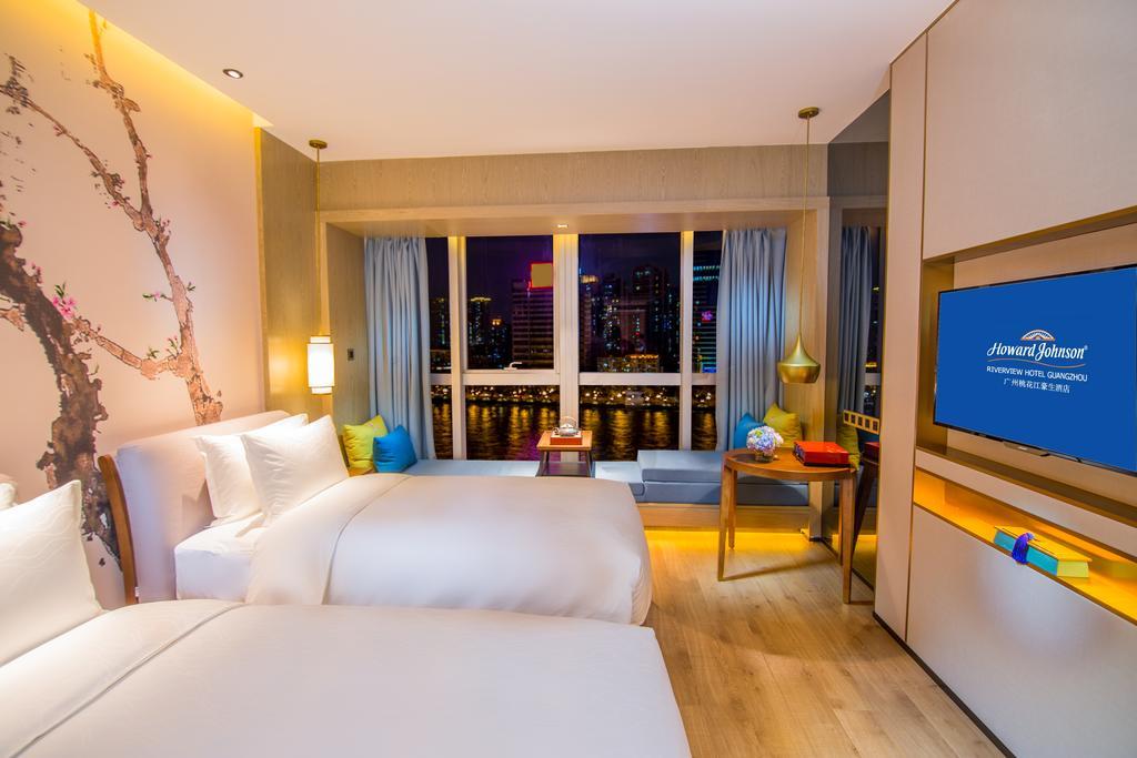 Howard Johnson Riverview Hotel Гуанджоу Екстериор снимка